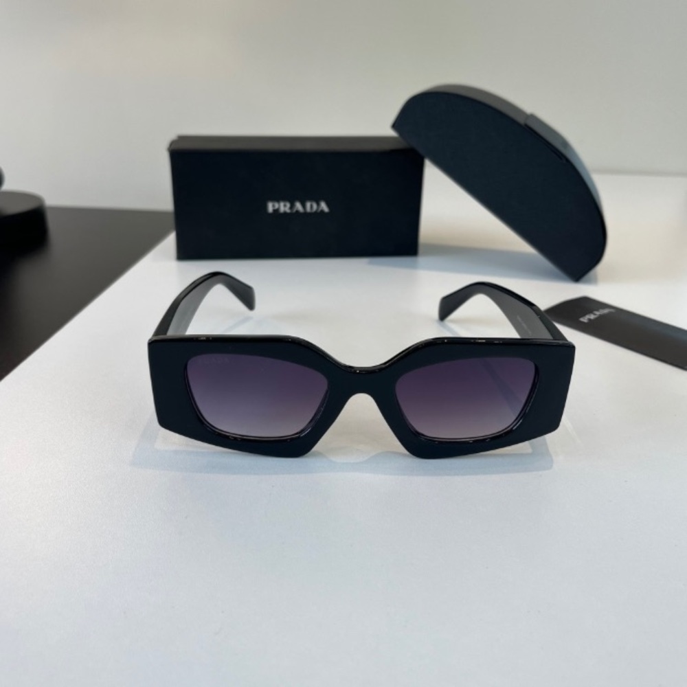 Prada Black Square-Frame Sunglasses with Gradient Lenses - Picture 6 of 9
